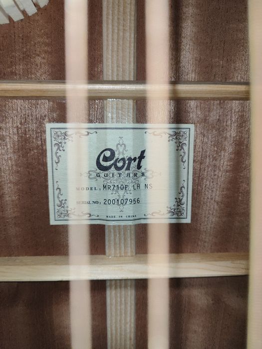 Продам нову гітару для лівшів