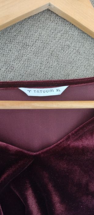 Sukienka bordowa Tatuum