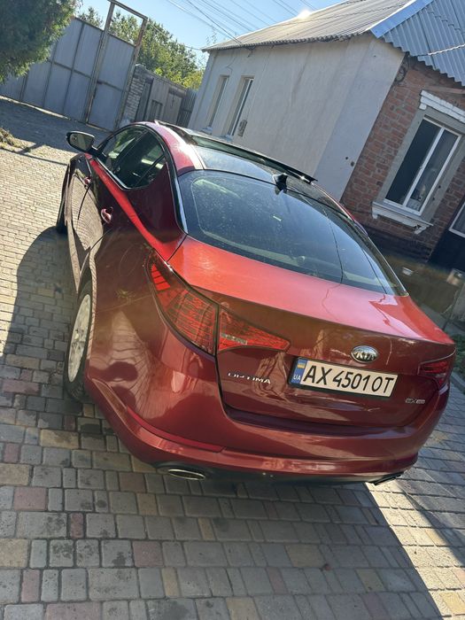 Продам Kia Optima.