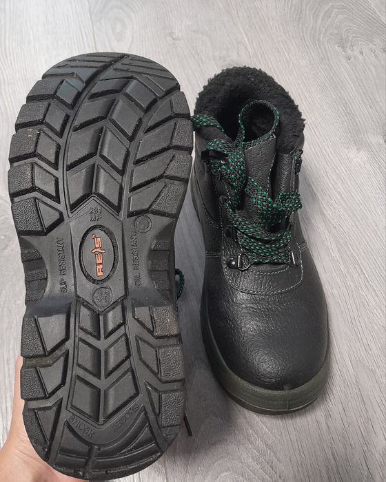 Зимние рабочие ботинки