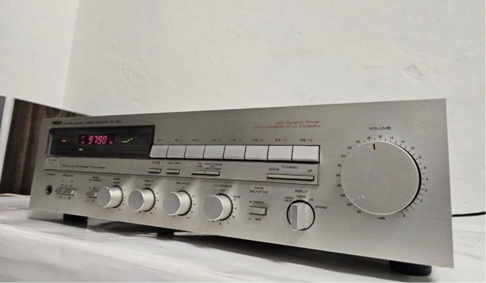 Amplituner Yamaha R-300. Made in Japan