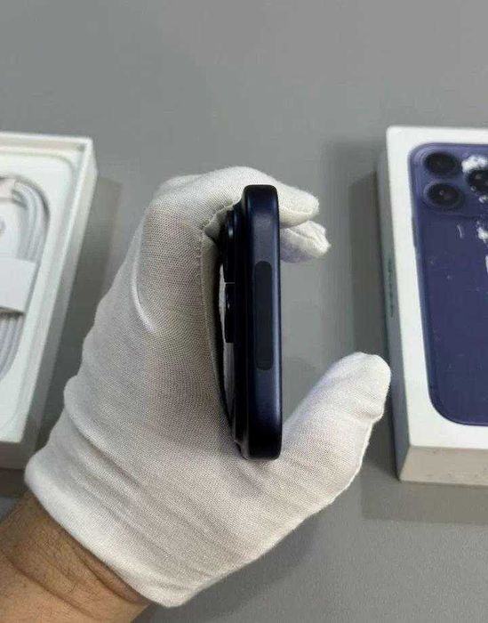 iPhone 17 Pro, 256 ГБ, eSIM