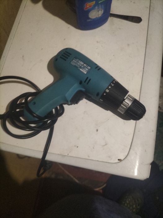 Продам дрель світязь в робочому стані майже як нова.