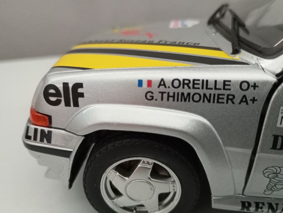 Miniaturas carros 1.18