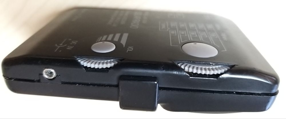 Mini Rádio Solar Portátil.