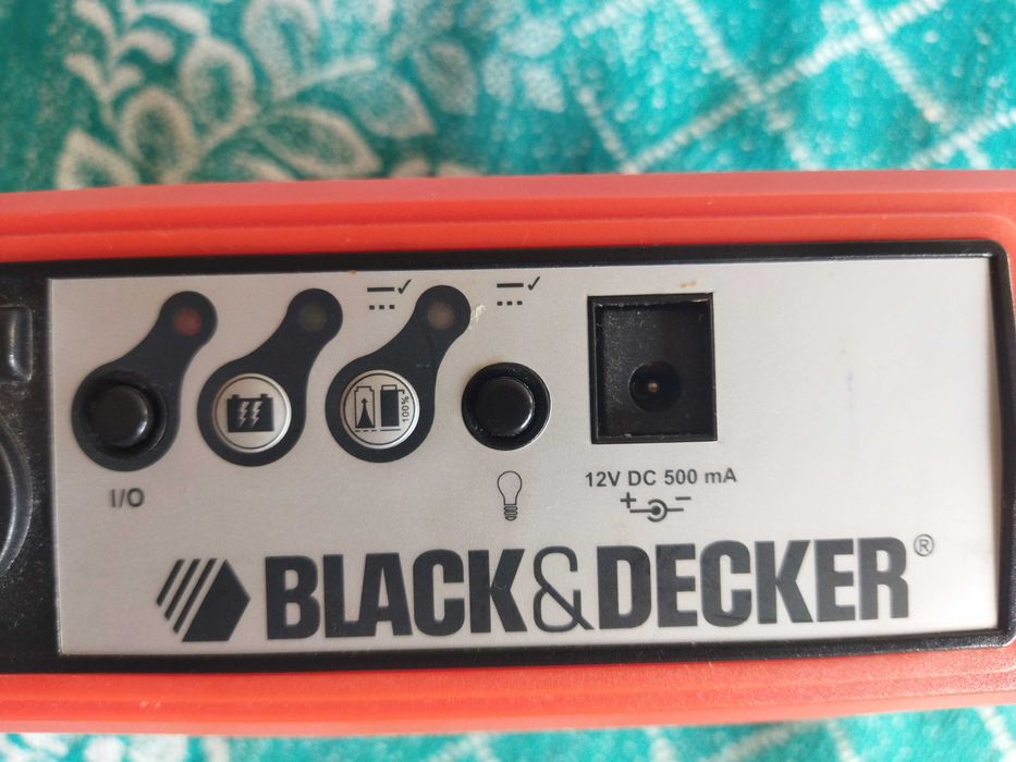 Бустер Black Decker BDV030.