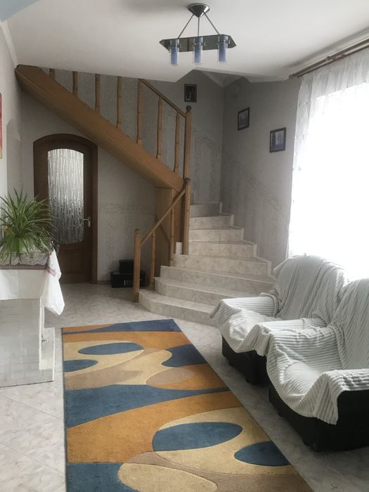 Продаж будинку з ремонтом та меблями з ділянкою 10 соток , м. Кам'янка