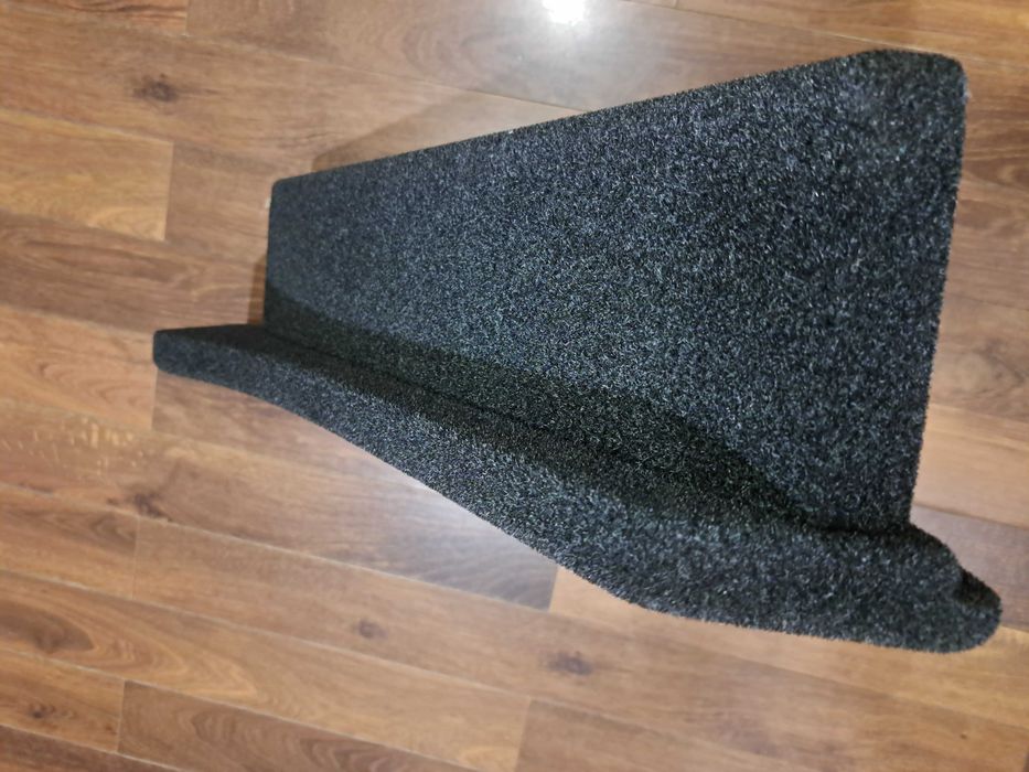Subwoofer w boczek basser + JBL do VW Golf IV hatchback