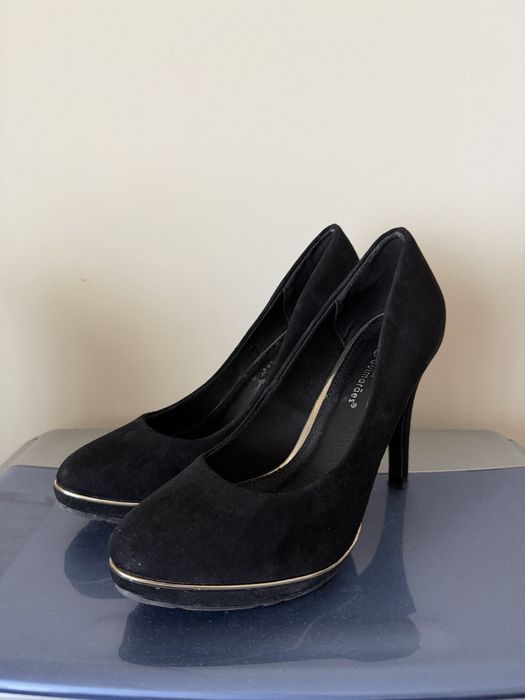 Sapatos salto alto