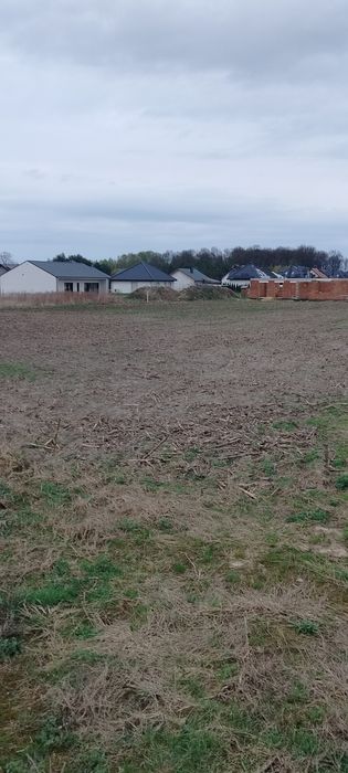 Działka budowlana.media w drodze,światłowód.BezterminoweWarunkZabudowy