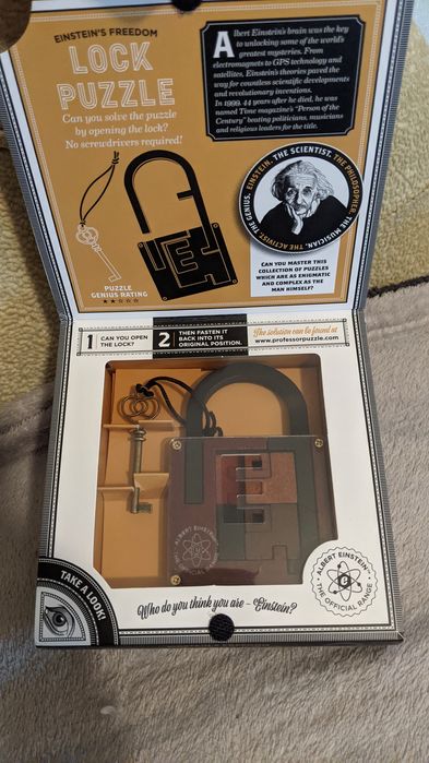 Пазл  гра загадковий замок .