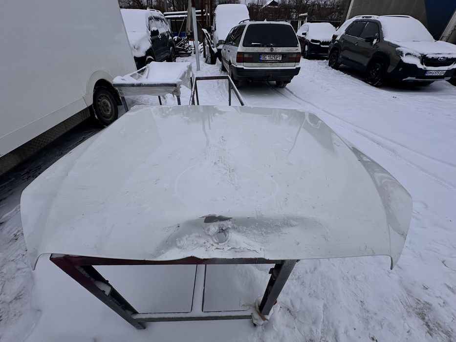 Капот Mercedes-Benz c class W205 A0009890606