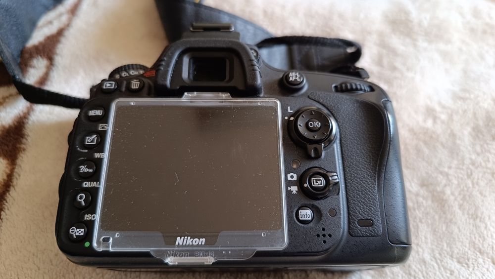 Продаю  дзеркальний фотоапарат Nikon d610