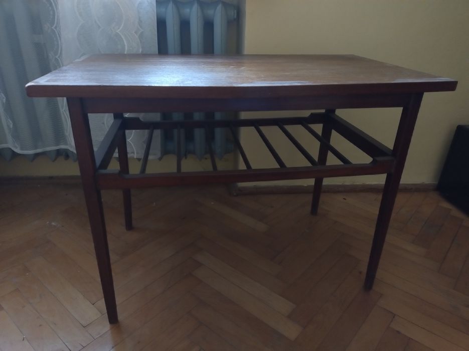 Stolik Drewniany Z Półką