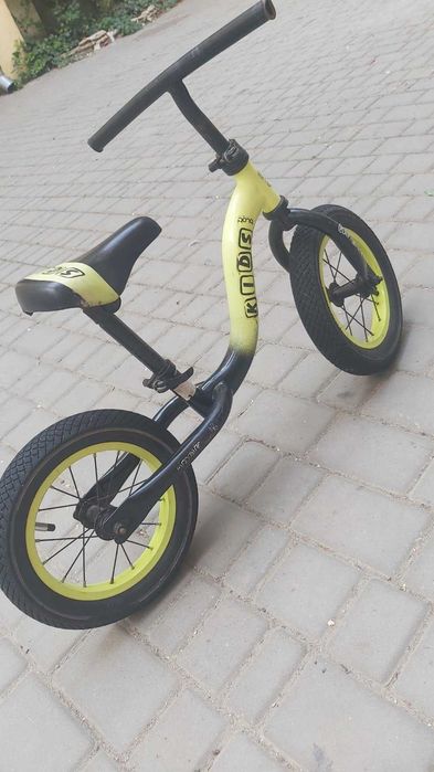 Продам толокар-велотолокар (велобег, беговел).