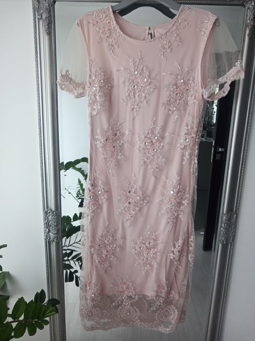 Śliczna sukienka koronkowa cekiny 40/42