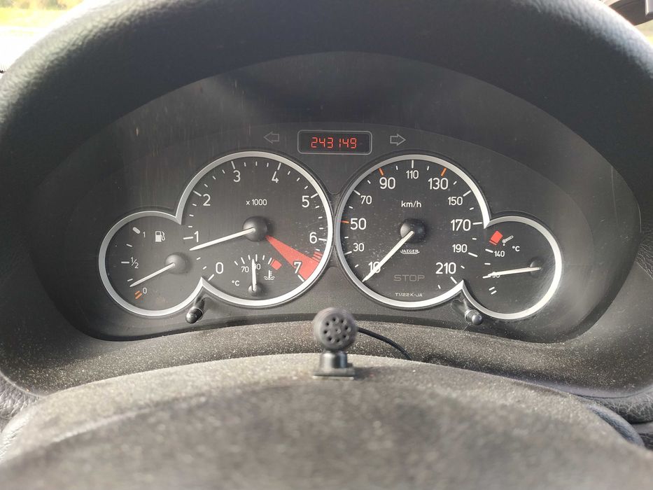 Peugeot 206 1.4 16V Black and Silver