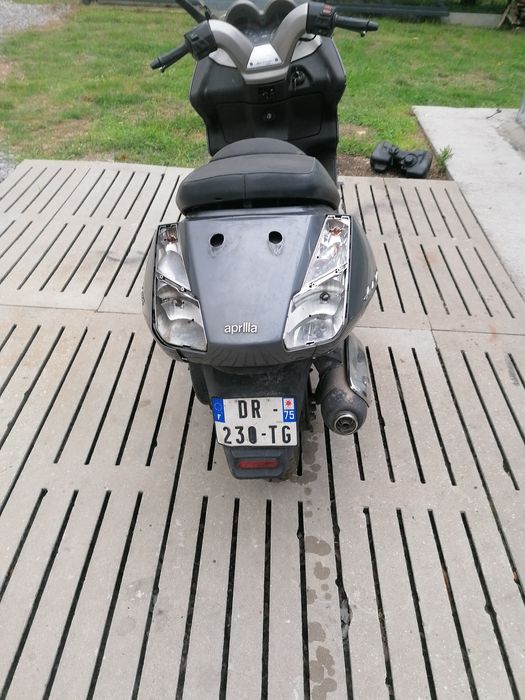 Aprilia Atlantic silnik, plastiki, lagi, licznik, lampy