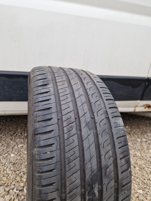 Opony letnie 245/40R19 Barum