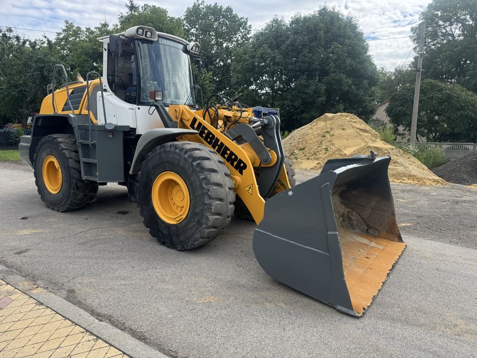 Ładowarka Liebherr 556 z wagą