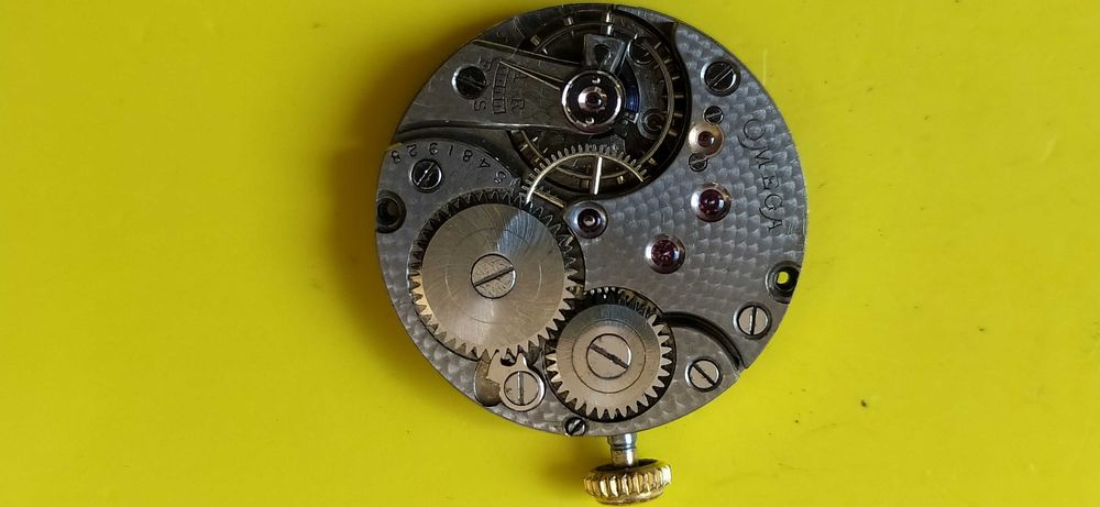 Kolekcjonerski mechanizm Omegi z 1919 roku po przeglądzie śr. 20,35 mm