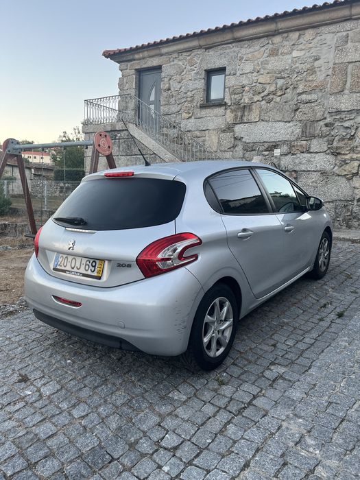 Peugeot 208 Allure 1.2