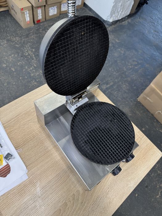 Вафельница б/у,вафельниця б/в