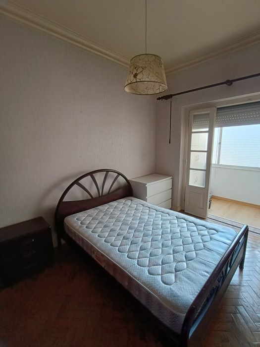 Quarto em T2 amadora