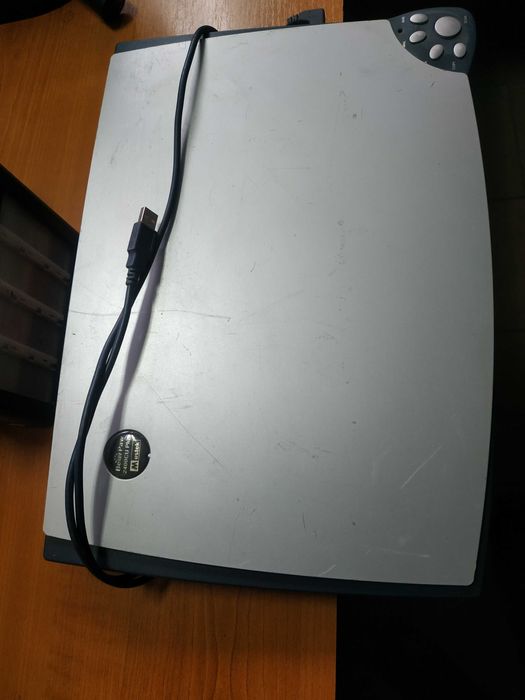 Рабочий сканер Mustek BearPaw 2400 CU Plus