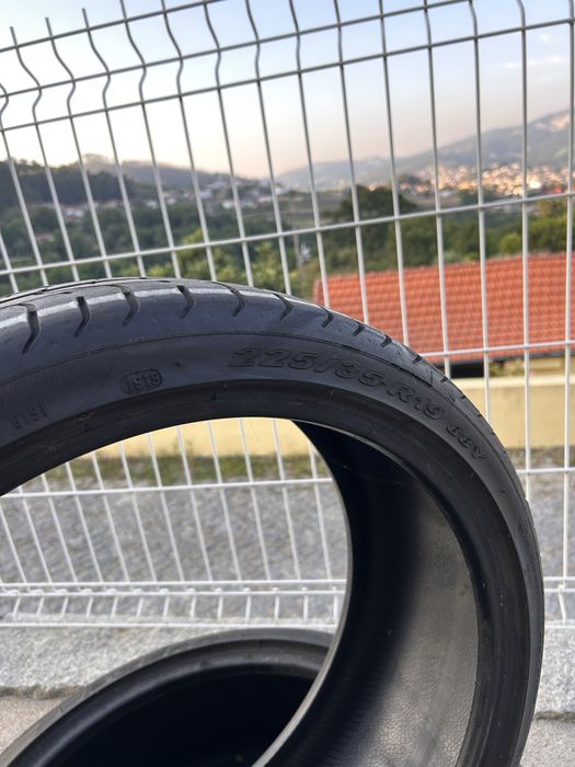 Pneus pirelli 225/35/19