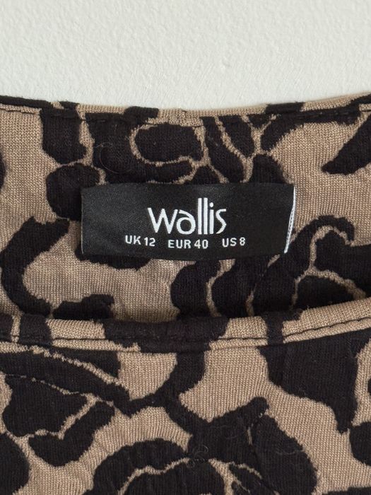 Sukienka Wallis elegancka kwiaty zimowa dopasowana czarna brązowa