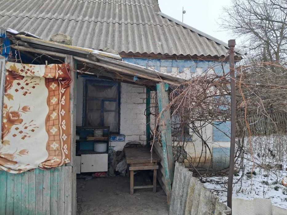 Продам хату в селі Новоандріївка Камянецький р. Кіровоградська обл