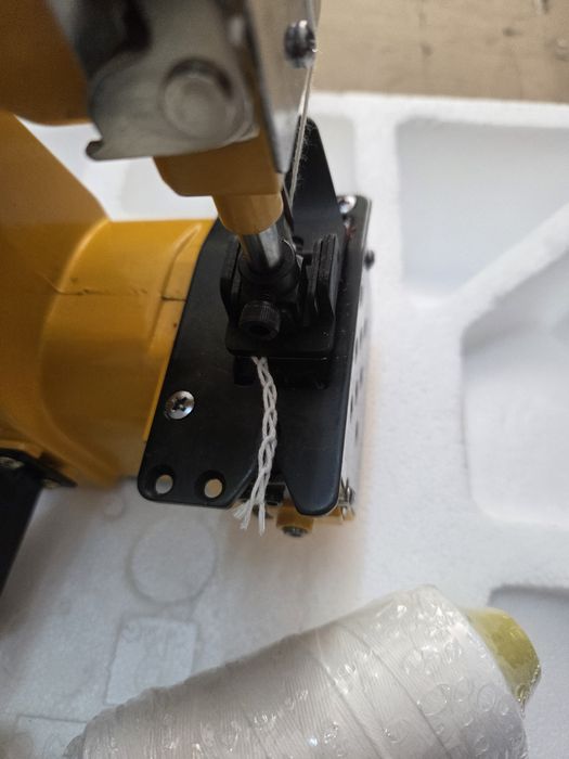 Maquina de costurar sacos