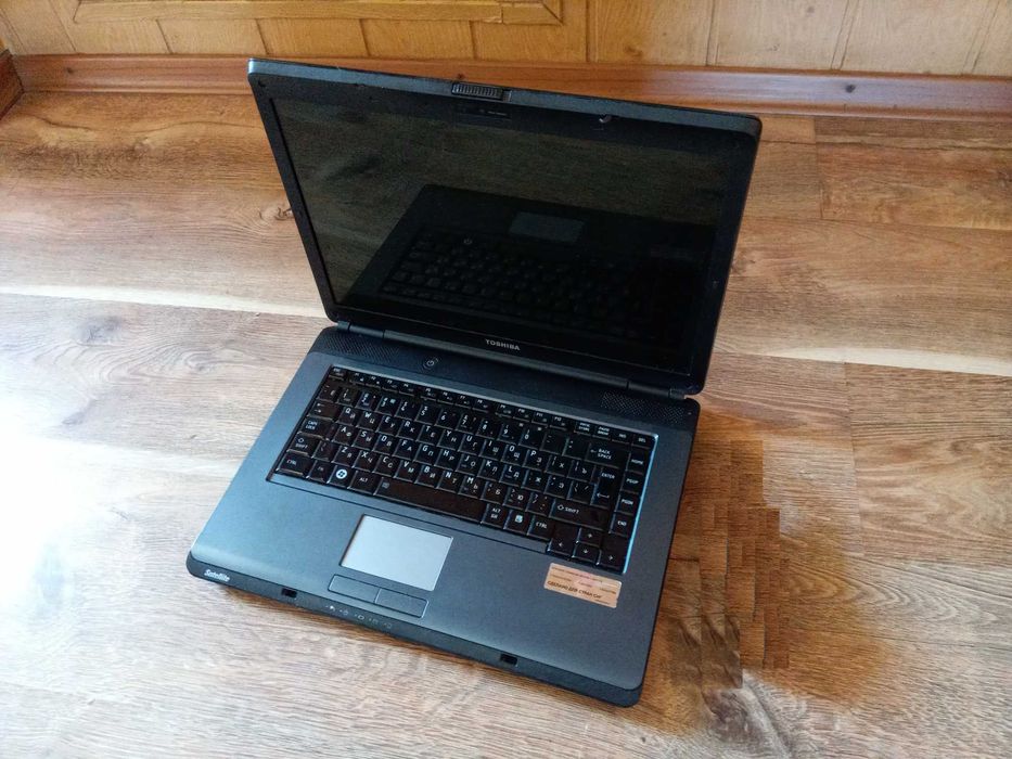 Ноутбук Toshiba Satellite в отличном косметическом состоянии