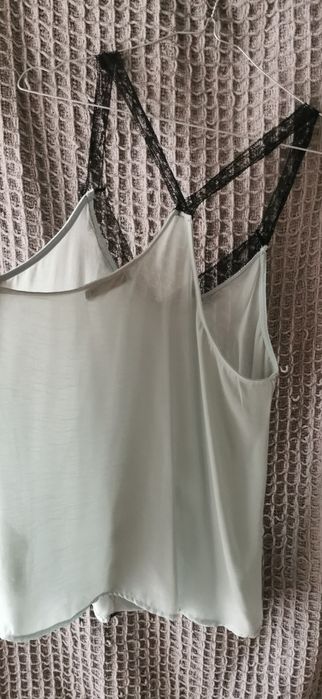 Top Pull and Bear