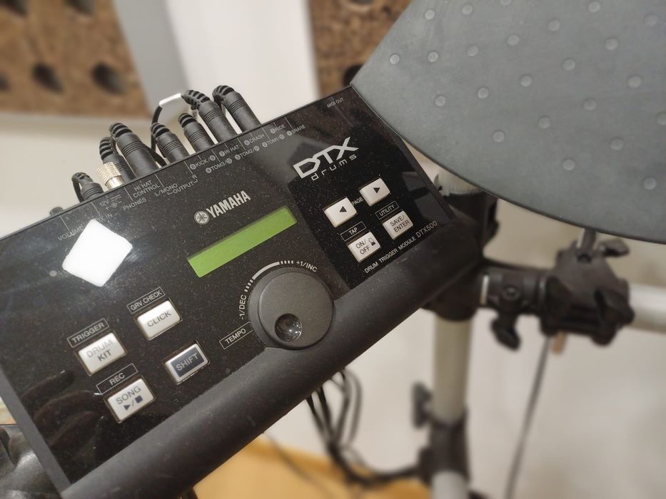 Bateria Eletrónica Yamaha DTX500K Nova – DTX500 + Pedais