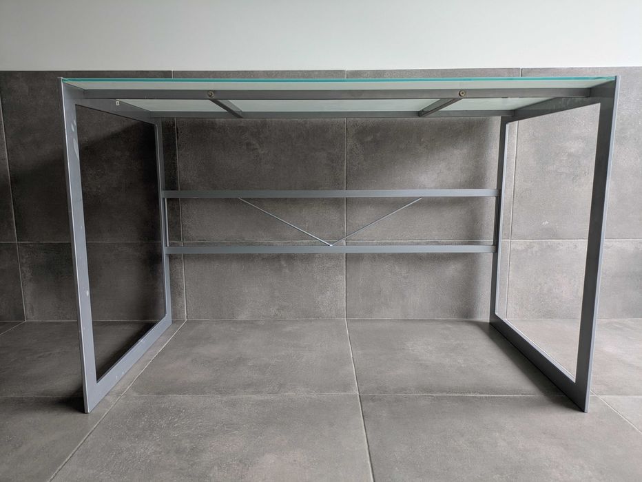 Secretária de aluminio e vidro