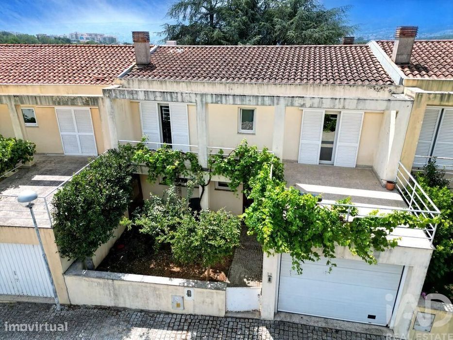 Casa / Villa T4 em Borbela e Lamas de Olo de 204 m2