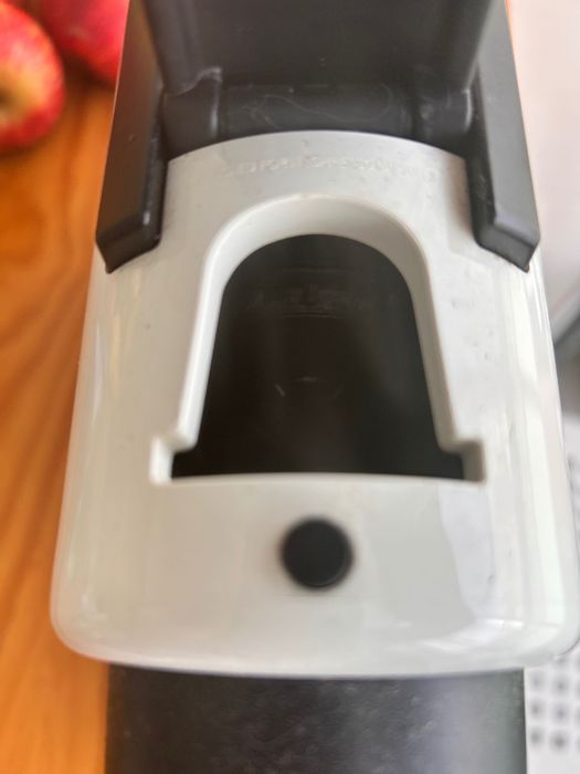 Máquina de café nesspresso De longui branca