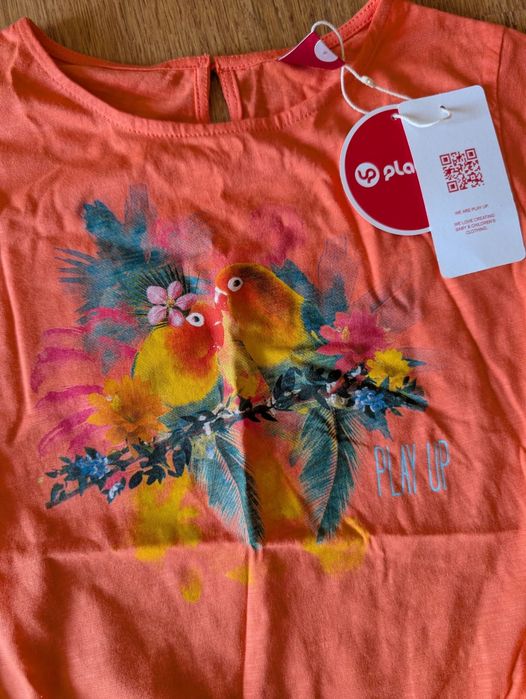 T-shirt play up menina