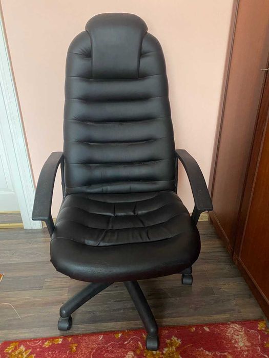 Крісло офісне Примтекс Плюс