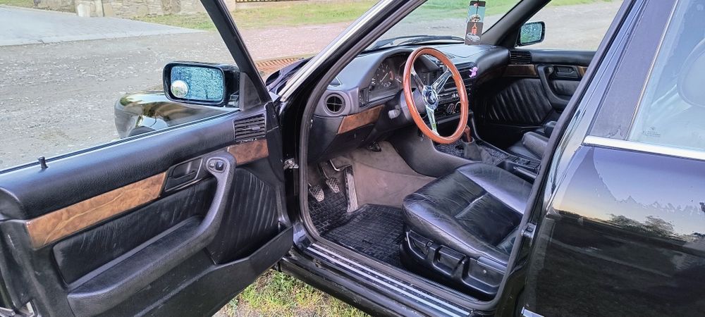 Продам BMW E34 .