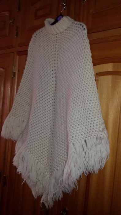 Poncho em croché OPORTUNIDADE