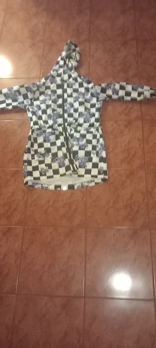 Kurteczka na wiosnę jesień  rozmiar 146