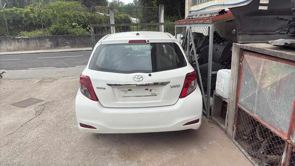 toyota yaris  1400 d4d caixa de 6