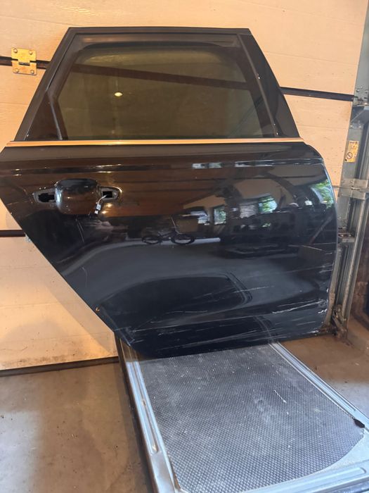 Drzwi Audi A6 C7 kombi prawy tył LY8X