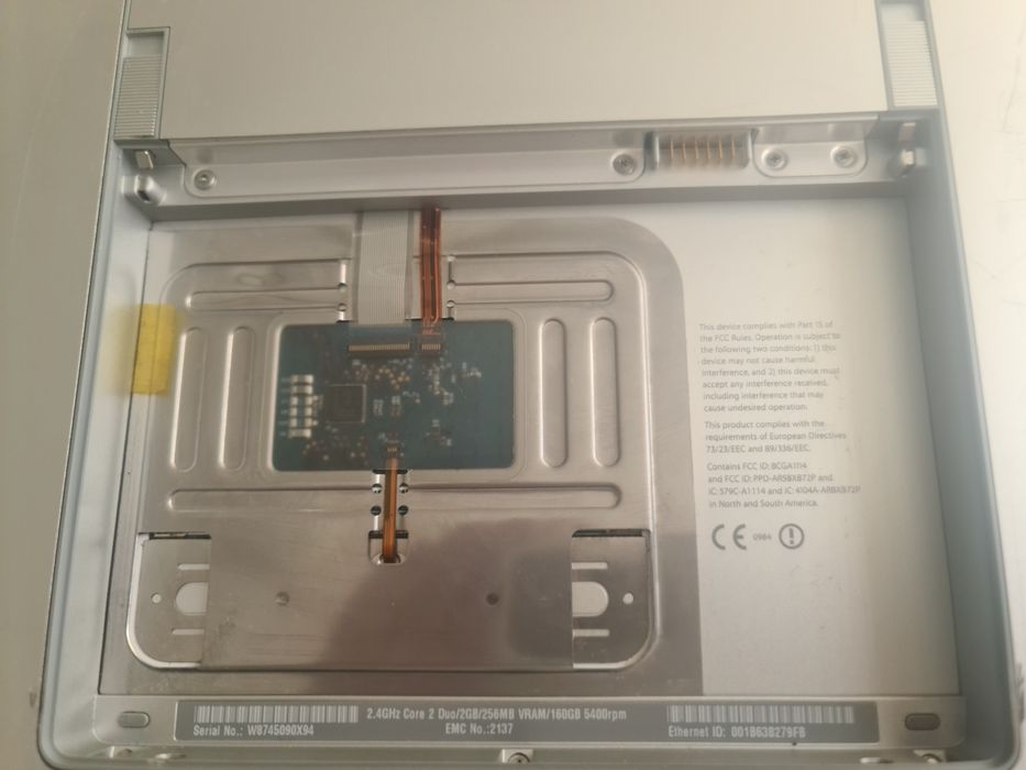 Macbook  pro  uszkodzony