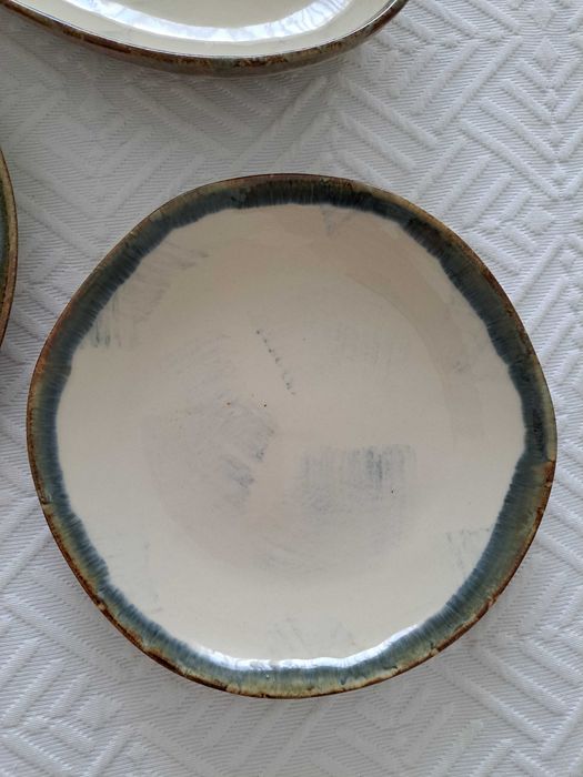Conjunto pratos sopa, rasos, sobremesa