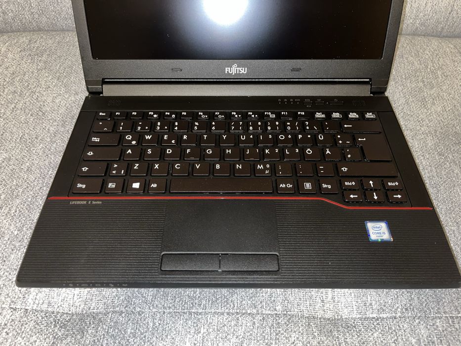 Fujitsu LifebooK E546 I5 6 Gen 8 Gb Ram 256 SSD FHD Ładny
