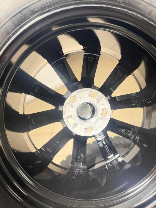 Nowy komplet zimowy 17” do Toyota C-HR, Czarne Alufelgi + Nokian